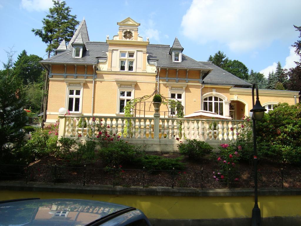 Апартаменты Haus "Beuth" Бад-Эльстер Экстерьер фото