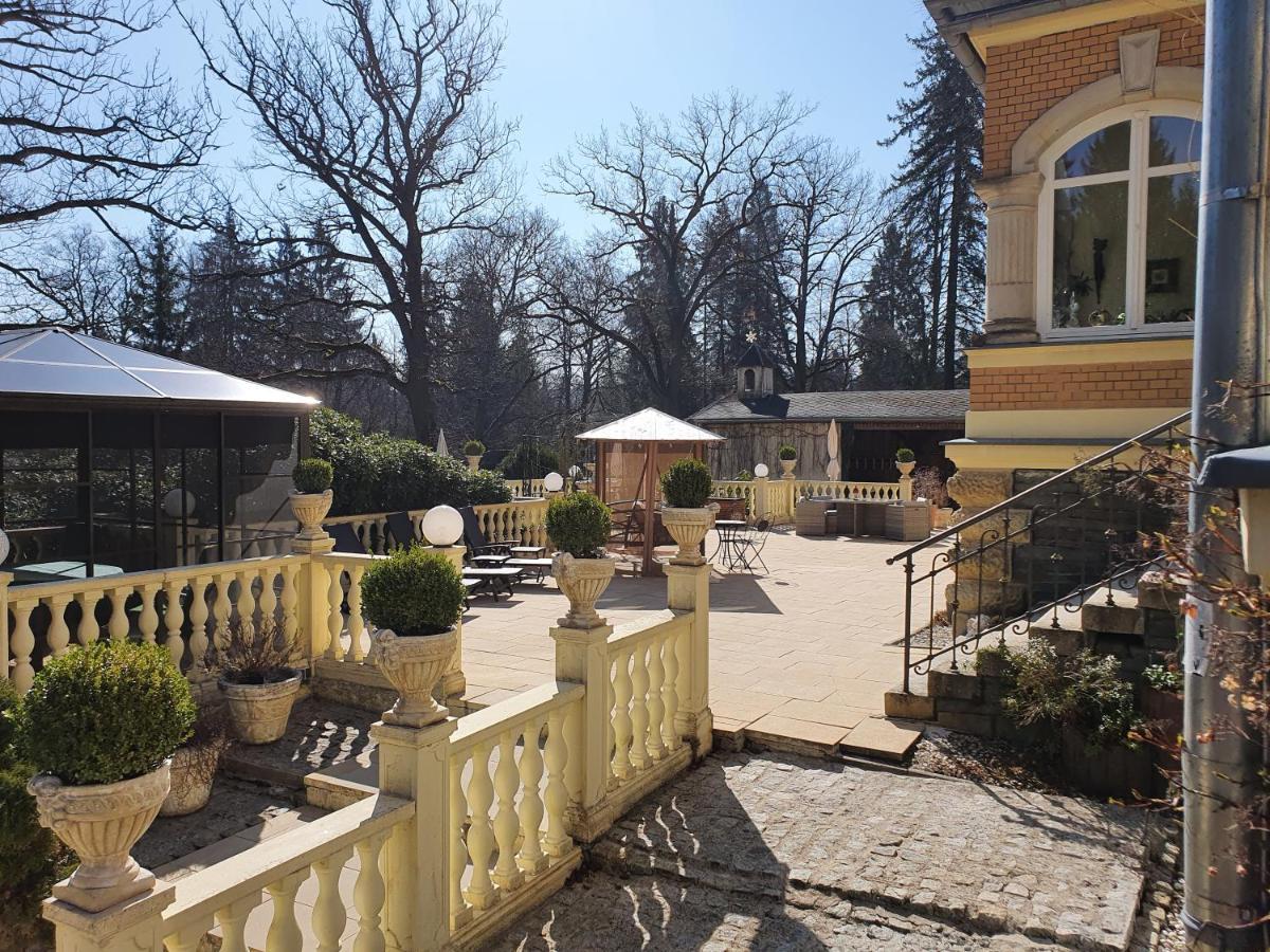 Апартаменты Haus "Beuth" Бад-Эльстер Экстерьер фото